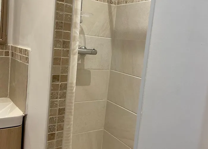 Renove Au Bord De La Sarthe, Calme Et Parking Prive - Fr-1-410-460 *