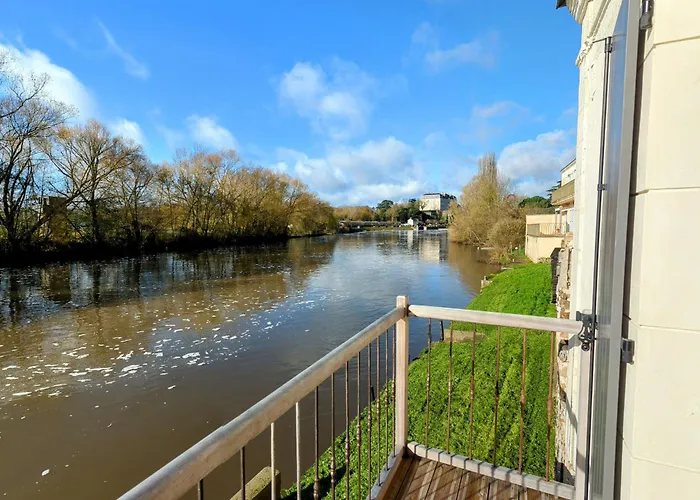 Tatil Evi Renove Au Bord De La Sarthe, Calme Et Parking Prive - Fr-1-410-460 *